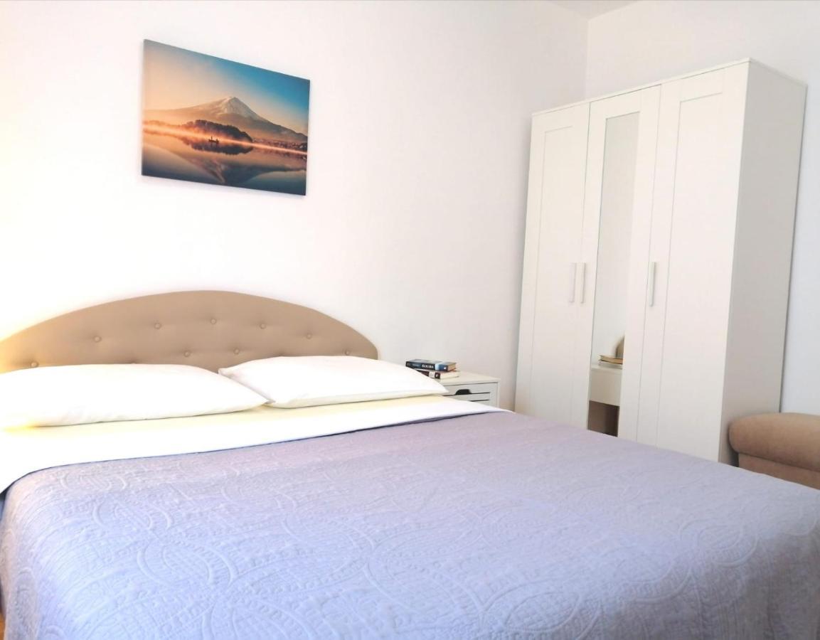 Lovely Sea View House In Malinska Island Krk 외부 사진
